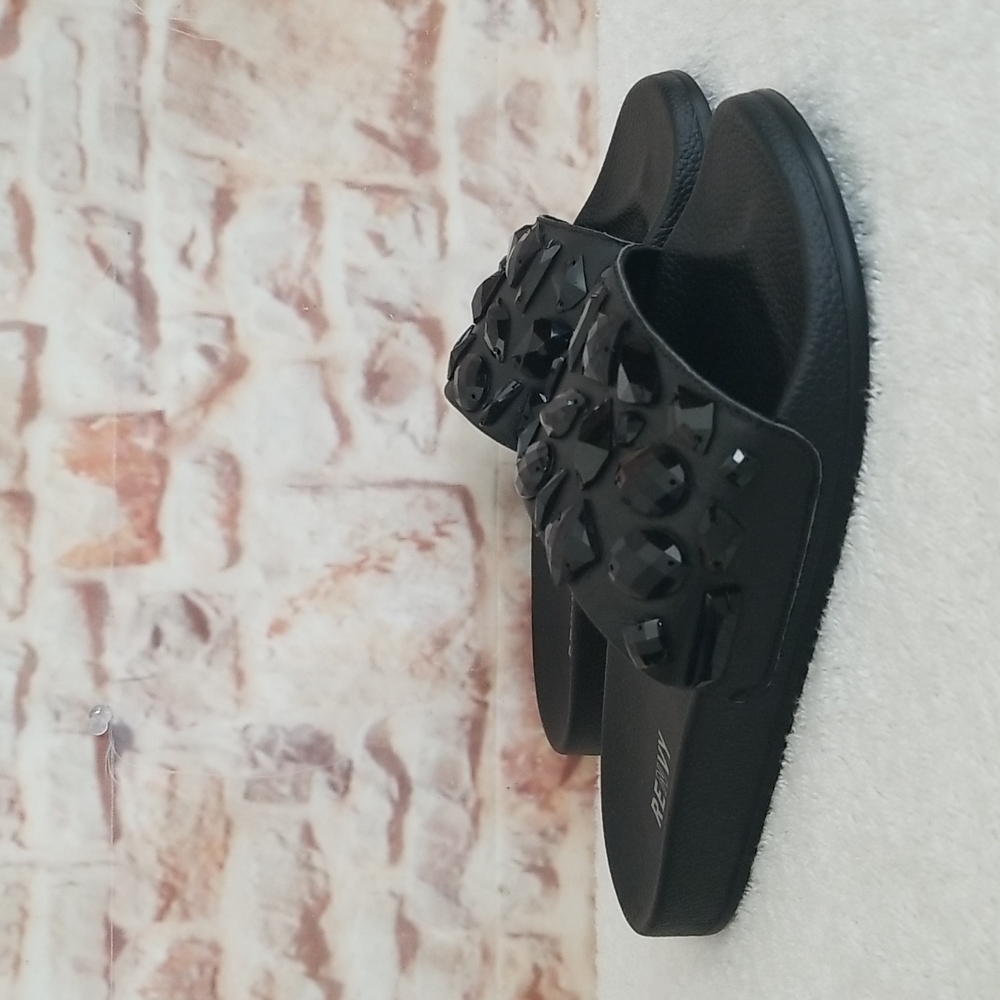 New Renvy Duke Leather Slide Sandals